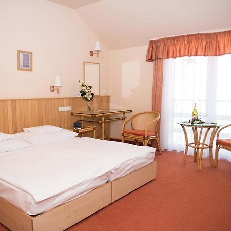 Martfu Hotel Thermal Spa Eksteriør billede