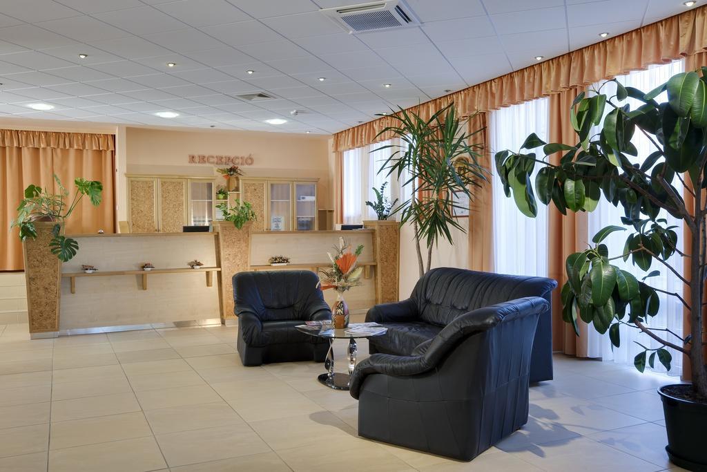 Martfu Hotel Thermal Spa Eksteriør billede