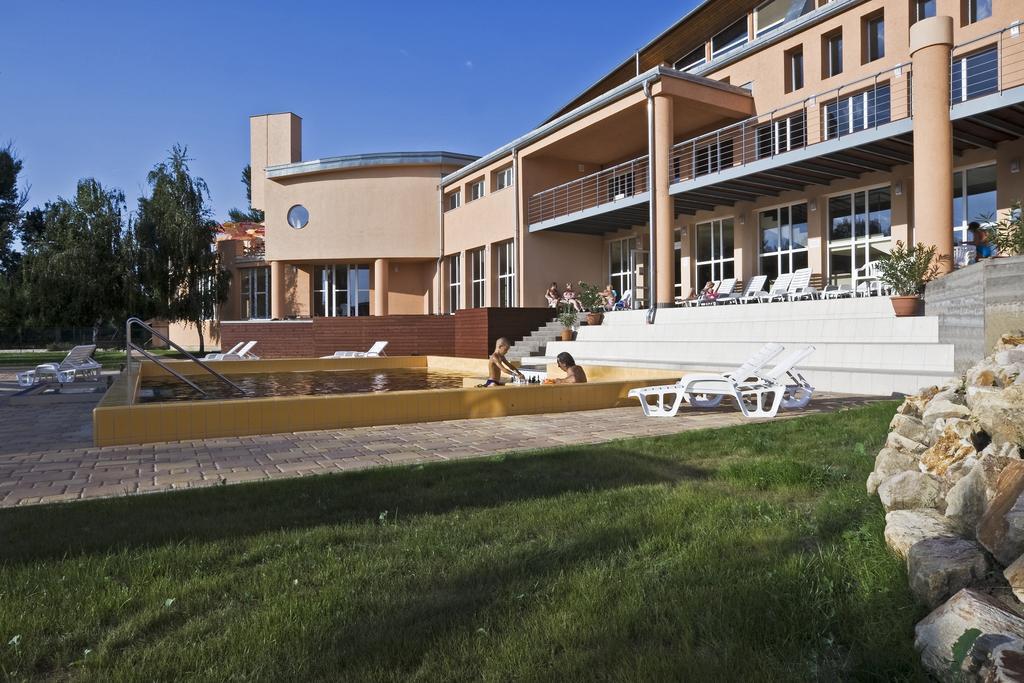 Martfu Hotel Thermal Spa Eksteriør billede