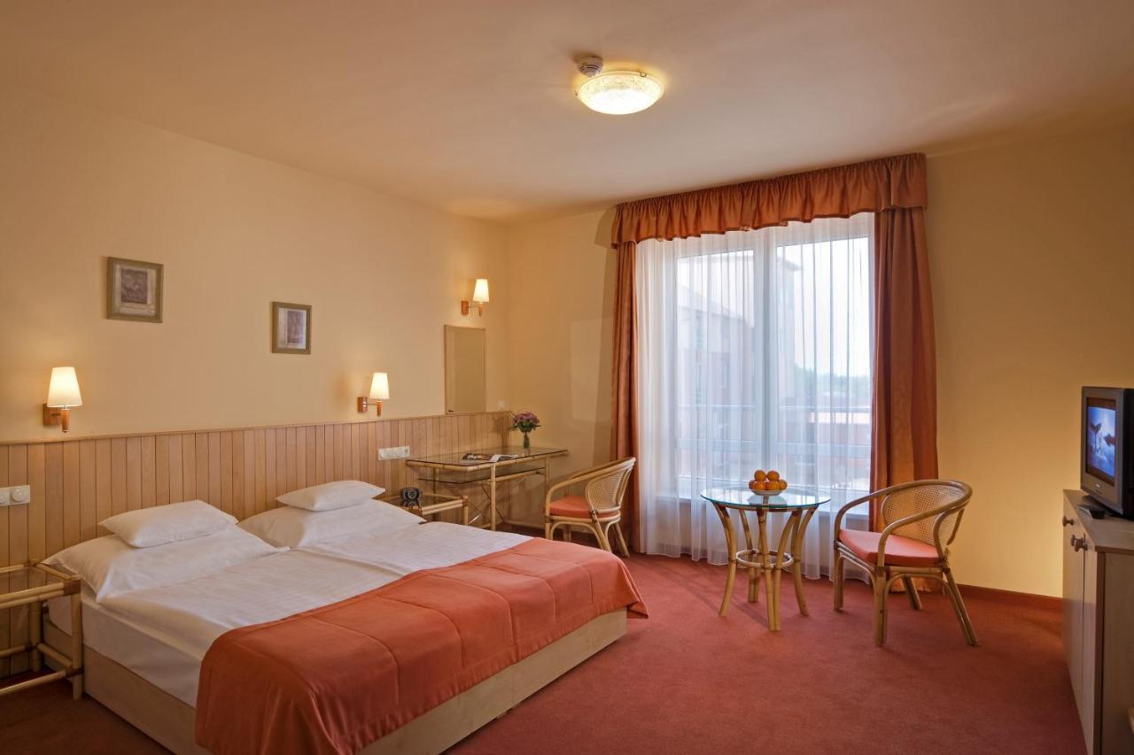 Martfu Hotel Thermal Spa Eksteriør billede